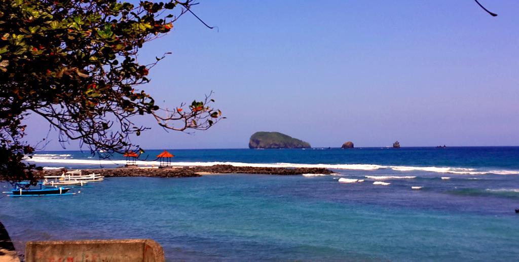 Bungalow Geringsing Candi Dasa  Luaran gambar