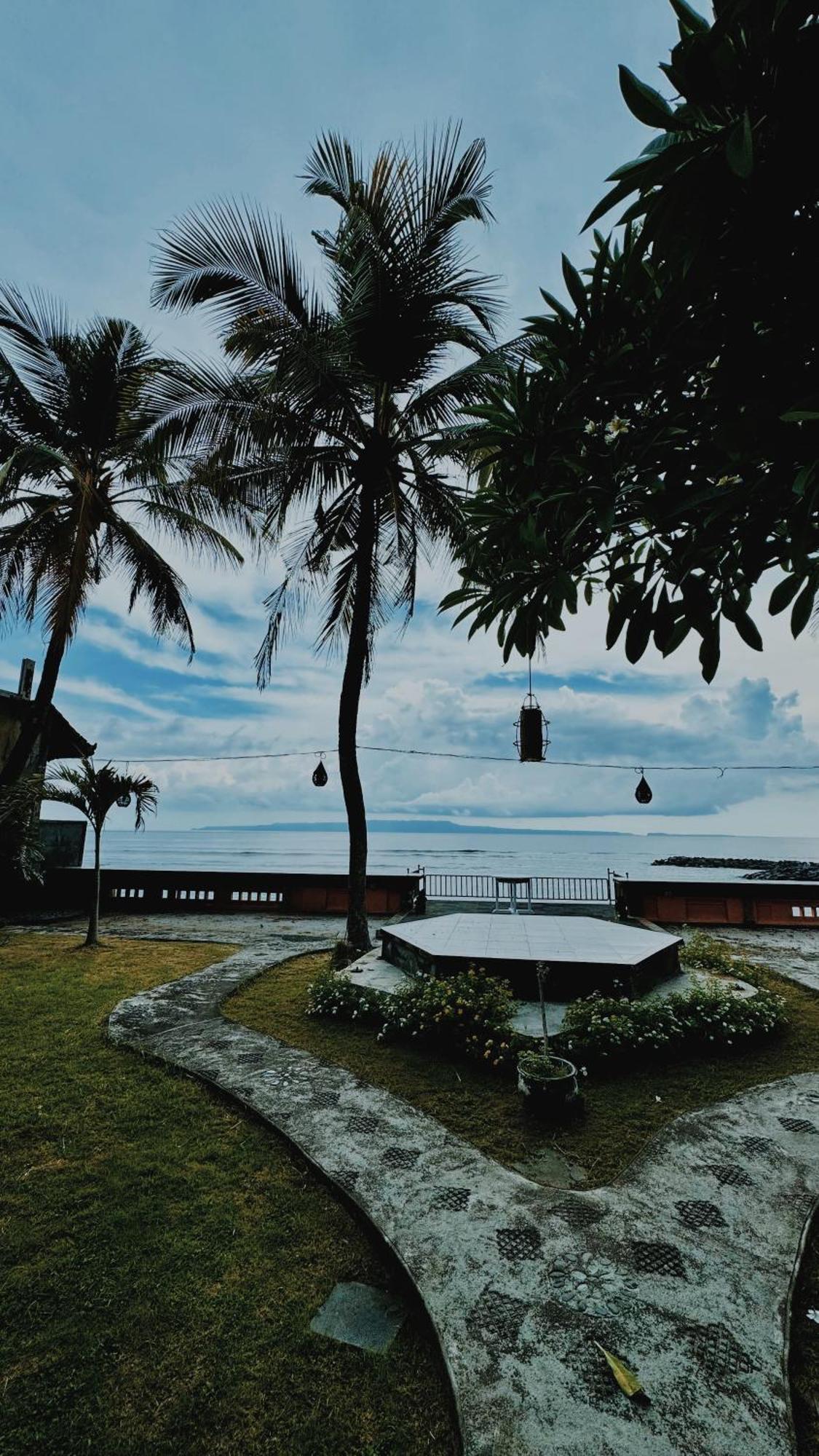 Bungalow Geringsing Candi Dasa  Luaran gambar