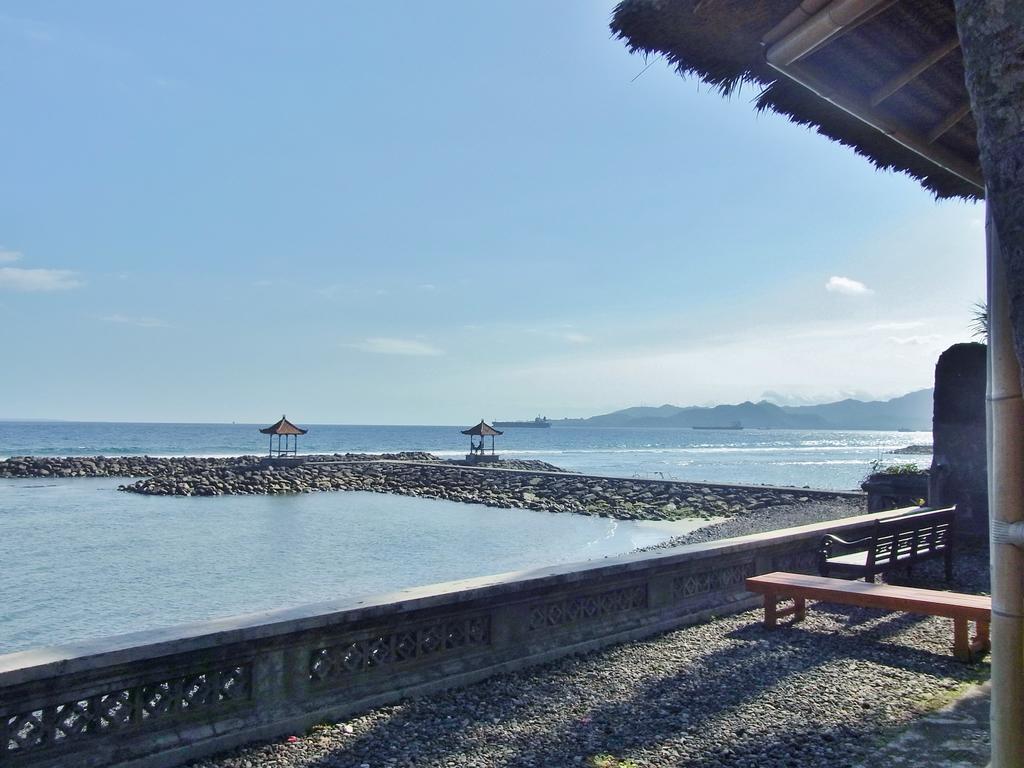 Bungalow Geringsing Candi Dasa  Luaran gambar